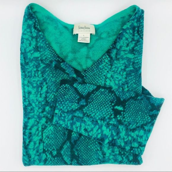 Nieman Marcus Sweaters - NEIMAN MARCUS CASHMERE SWEATER